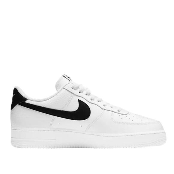 Nike Air Force 1 ’07 Low White Black Swoosh Men’s 10.5 AF1 Classic Sneakers